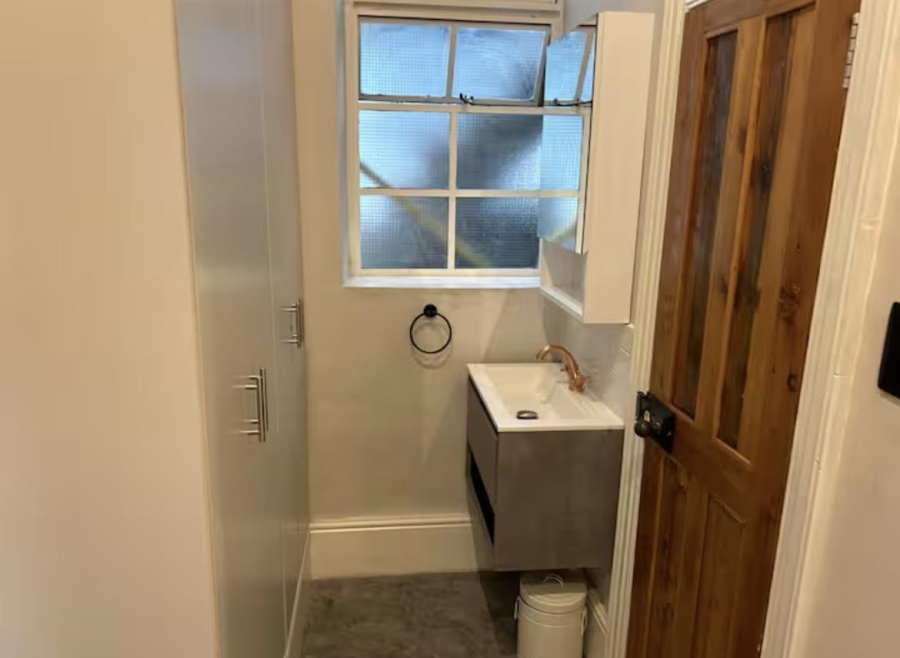 To Let 1 Bedroom Property for Rent in Woodstock Western Cape